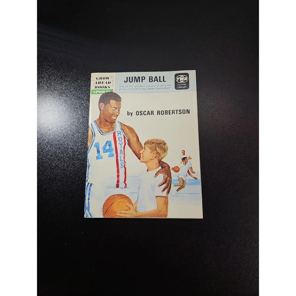 1969 Oscar Robertson Cincinnati Royals Jump Ball‎ booklet  Grow Ahead Books TWA